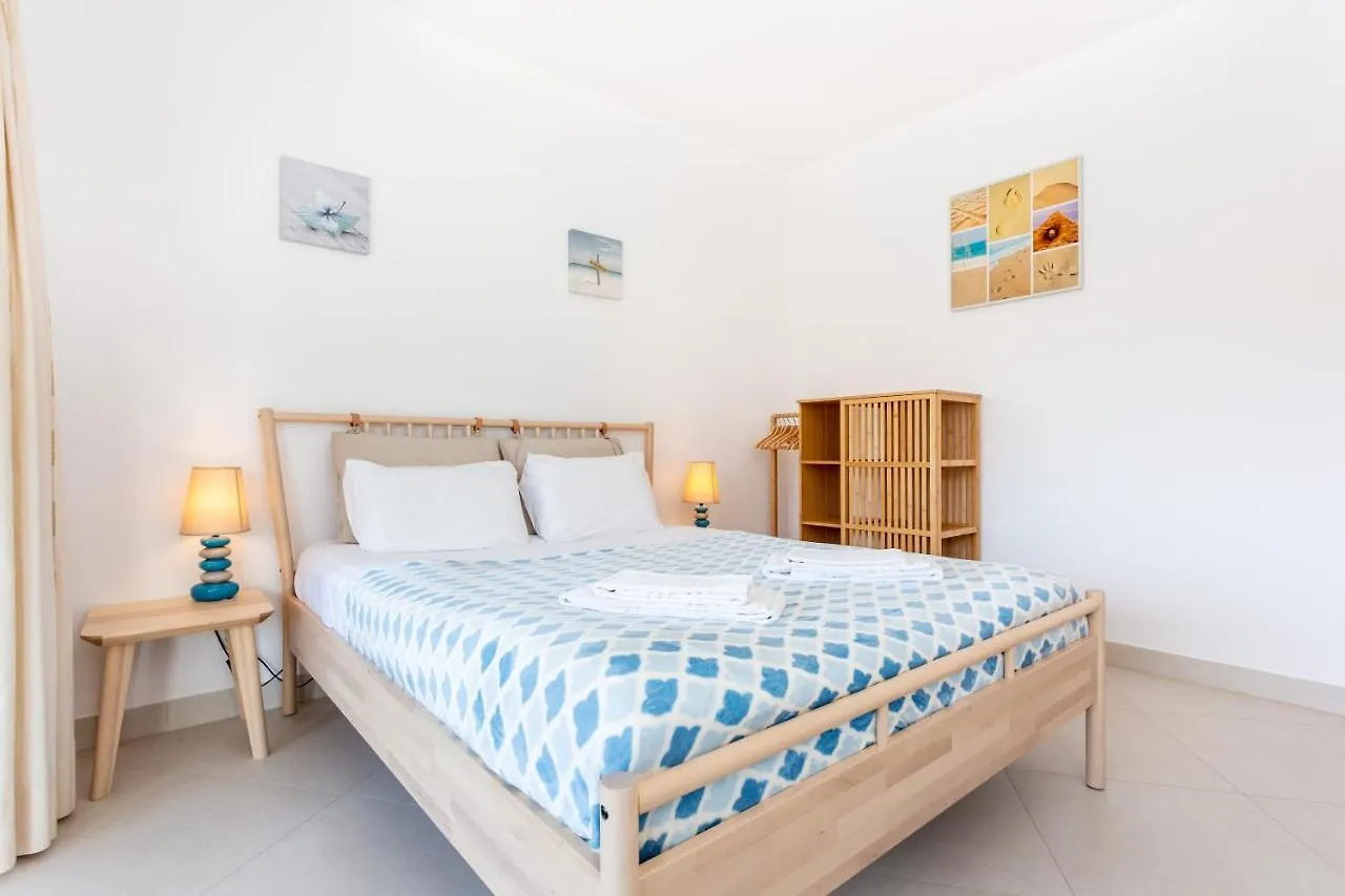 Large Family Apartment - Marina Park Lagos