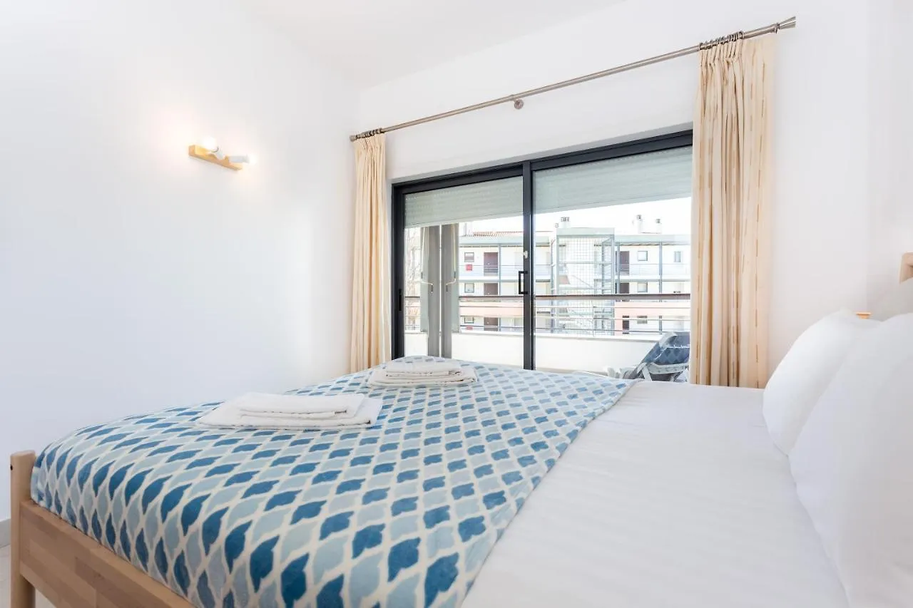 Large Family Apartment - Marina Park Lagos 0*,  Portogallo